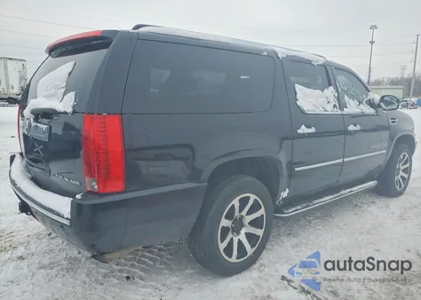 2008 Cadillac Escalade Esv z USA, uszkodzony, nr VIN 1GYFK66838R200828